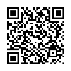 不光是现在两人紧紧抱在一起的感受二维码生成