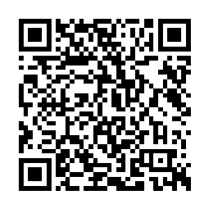 不可思议地看着方初――不但转移了话题和目标二维码生成