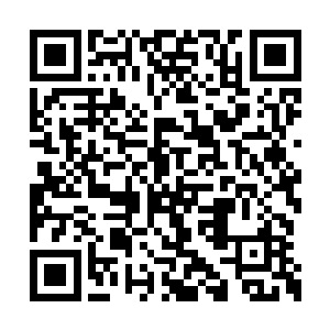 不少人的目光也纷纷的朝着声音传来的方向望去二维码生成
