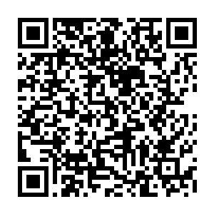 不少圣保罗的球迷们甚至是带着参加葬礼的心情和表情走进莫隆比球场的……二维码生成