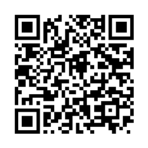 不怕用一脸崇拜的神情望着那两位社团成员二维码生成