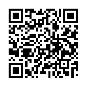 不满的伸出小手儿擦了擦脸蛋上的口水二维码生成