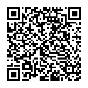 不然以他虽然温和却十分有主见的性格是不会顺从徐大夫人的意思的二维码生成