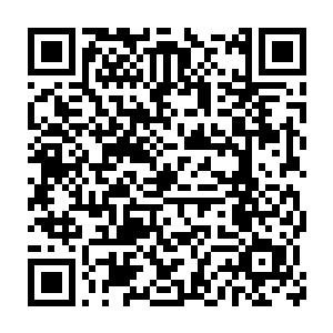 不用担心有人会趁他睡过去的时候突然出手暗算他的……这艘船上二维码生成