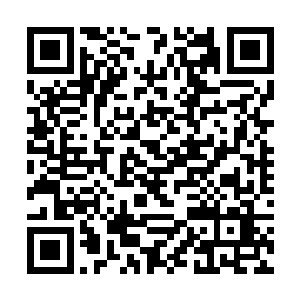 不由得觉得那吟哦声就是从这两个纸扎人身上传来的二维码生成