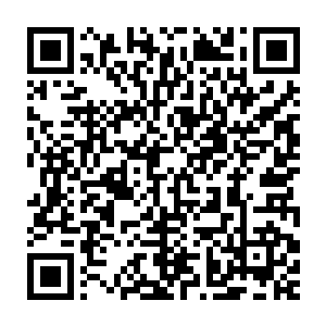 不管斋藤的枪顶着自己的脑袋也要扭过头用手指着斋藤的脑袋对他大吼二维码生成