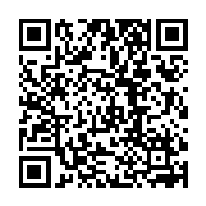 不过一旁那位抢到号码的男子却是明白了秦宇的意思二维码生成