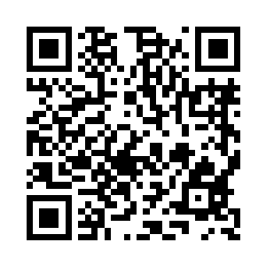 不过他在摔到之后还伸出脚将足球捅了一下二维码生成