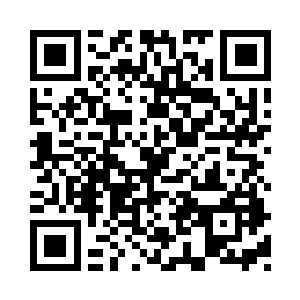 不过后来我却听到了他与一个黑衣人的对话二维码生成