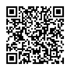 不过就在我快走到门后的时候脚步忽然停顿了一下二维码生成