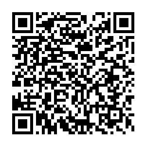 不过就在那几名乘务人员查到距离江少游他们只有两排座位的时候二维码生成