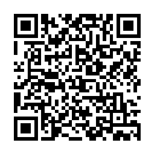 不过我这才发现我竟然还被雅文给死死地抱在怀里二维码生成