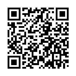 不过抬眼便看到甲层之上的几个人二维码生成