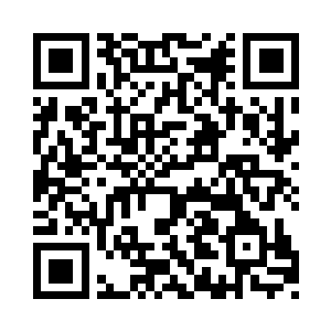 不过柳贤赫却是很小声的跟秦方嘀咕了起来的二维码生成