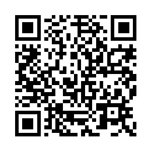 不过沐恩也是感觉到了自己的脚上微微一麻二维码生成