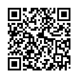 不过爬山的时候妮娜还是有跟着去的二维码生成