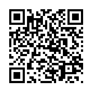 不过腰间缠了块可以坠到脚面的细布二维码生成