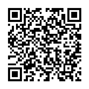不过还是想一想究竟要如何的来应对父亲和母亲那边吧二维码生成