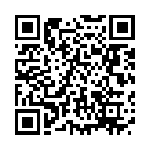 不过这姑娘却趁着拨拨耳边略微凌乱的长发二维码生成