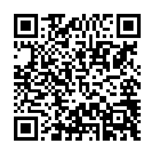 不过进入空灵之境的龙王又岂是这么容易就被他们给砸中的二维码生成