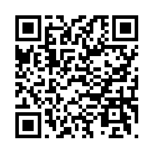 不过随即就见他用扇子拍了一下手道二维码生成