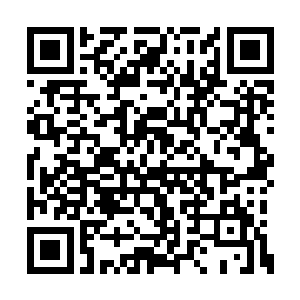 与此同时他的头上出现了八个小鼎和五个小小鼎二维码生成