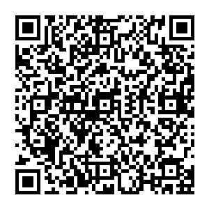 且不说之前的那场战斗已经把乌溪族的人杀了个片甲不留远处的那些人的装束跟乌溪族的人也不同二维码生成