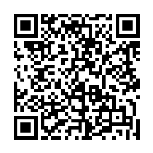 且不说这支枪械连带着一个基数的子弹链究竟有多么沉重二维码生成