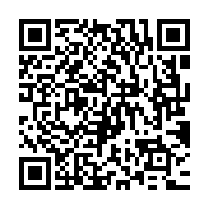 丝毫没有因为四周围不少哑然失笑的声音而有任何心态上的影响二维码生成