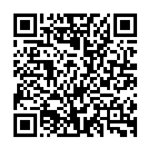 两万公里外的空间一朵朵绚烂的火花开始照亮漆黑的宇宙……二维码生成