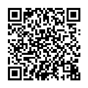 两个人不知道为什么都忽然产生了痛扁欢喜哥一顿的想法二维码生成