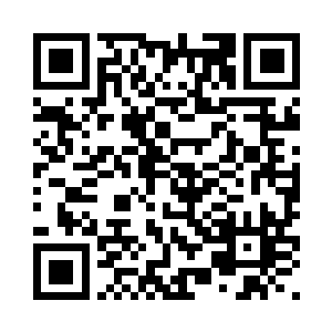两个人就仿佛是两座雕像一动不动二维码生成