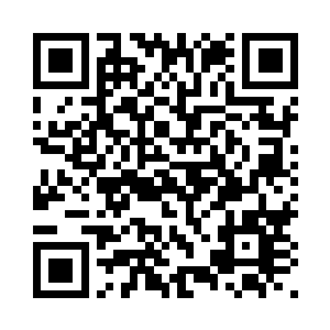 两个人影刚刚出现在雷天的视线里二维码生成