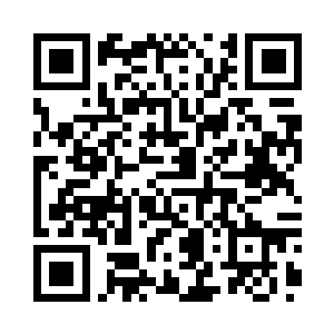 两个人拿起毛笔分别在手上写下数字二维码生成