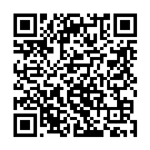 两个合力创造奇迹颠覆了大悲苦寒天格局的男子相视一笑二维码生成