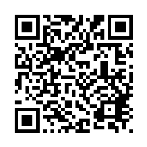 两个商务车和一辆奥迪塞得满满的二维码生成