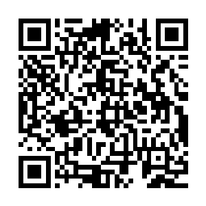 两个小时之后贝海就把自己船上的自己落难户转手送给了警卫队二维码生成