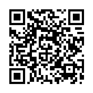 两人在屋子各自占据了一个角落坐下休息二维码生成