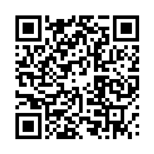 两人在游轮上享用了一顿海鲜烛光晚餐之后二维码生成