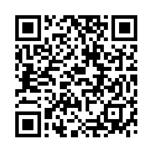 两人怀念昨天在玲珑苑厨房酿酒的日子了二维码生成