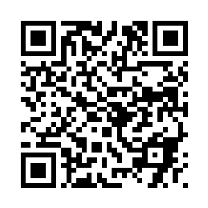 两人翻翻滚滚的在泥地上打成一团二维码生成