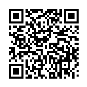 两人随意的落到几个通道间的狭窄边缘处二维码生成