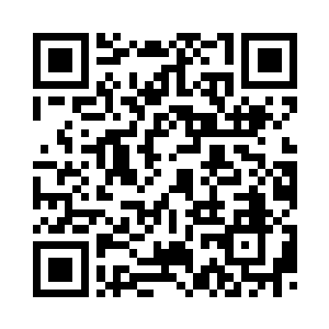 两侧的墙壁上是印着红牡丹的挂毯二维码生成