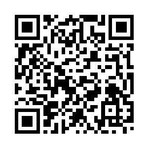 两包丰盈的粉团就这么挤压在一起二维码生成