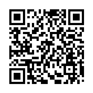 两双修长笔直的美腿迈着轻快优雅的节奏二维码生成
