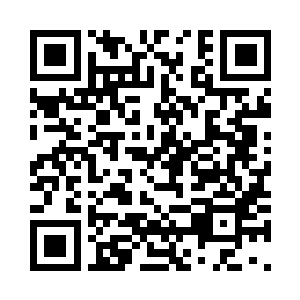 两只眼眶处浮现出两点绿油油的光芒二维码生成