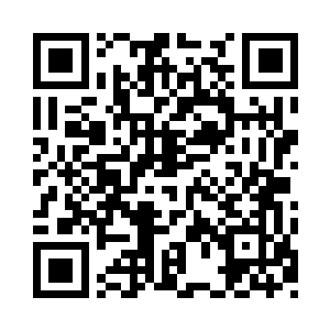 两只脚的上方是一位套着青色怪袍的男子二维码生成