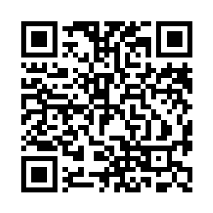 两排十几个篮球场和标准足球场都被占据二维码生成