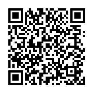两架雷暴战车上忽然各自发射出了一团淡淡的白色光芒来二维码生成