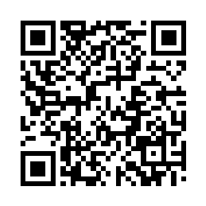 两步走到我的面前抓住我的手放到他的下面二维码生成